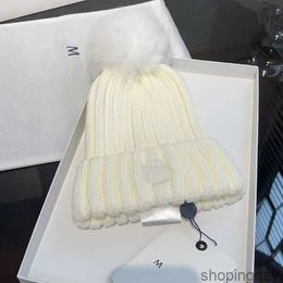 2023 Nuevo sombrero casual Diseñador Gorro Sombrero Sombrero de lana Sombrero de punto al aire libre Unisex Clásico Lujo Otoño e invierno Ropa Casual Gorro para mujer Hat1dbi