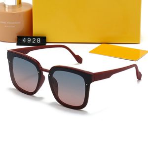 2023 Nouvelles lunettes de soleil polarisées classiques Femmes Designer 4928 Luxury Brand Alloy Metal Polaroid HD Verre Temperred Verre Lens rétro Sun GL 275A