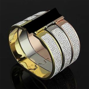 2023 Nieuwe Crystal Cuff Classic Mud Drill Designer Modepaar Bracelet For Women Rose Gold Bracelet Charm Jewelry Gift