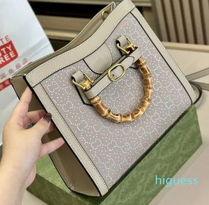 2023 Nuevos bolsos de diseñador Diana Bamboo Bolso de cuero genuino Bolso de hombro Bolsa de compras para mujer Libros de cuerpo cruzado Bolsos Diana Lady Crossbody Tote Shimmer Glitter