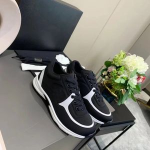 2023 NOUVEAU Designer Casual Chaussures Mode Baskets Femmes Hommes Luxe À Lacets Chaussures De Sport En Cuir De Veau Baskets De Loisirs Classique Respirant Plate-Forme Baskets