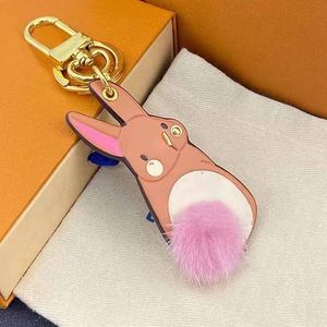 2023 nouveau designer porte-clés lapin en peluche mignon dames sac pendentif hommes clé de voiture haute qualité créatif pendentif cadeau