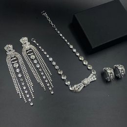 Nouveau designer strass glands balancent boucles d'oreilles collier pour la mode femmes fête bijoux cadeau