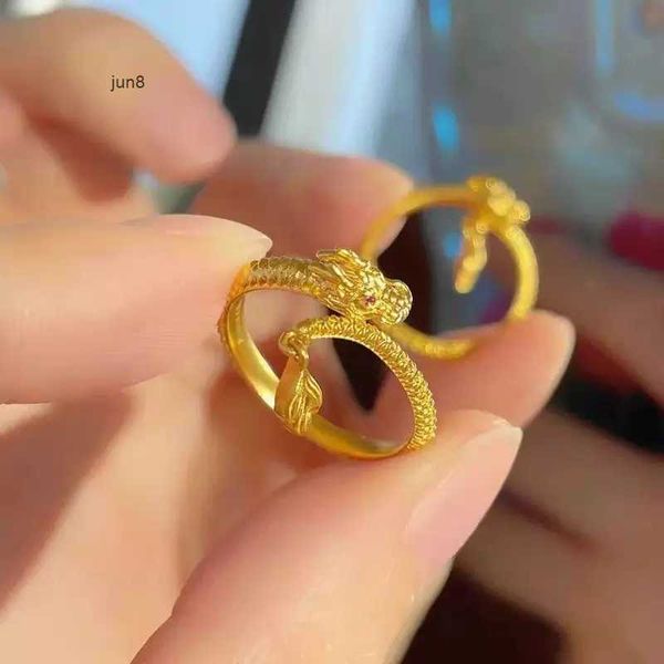 2023 Nuevo anillo de diseñador Anillos de banda Dragón divino para niños chinos Columpio de cola Qiankun Simplicidad Número pequeño Signo del zodíaco Chica Índice Diseño de dedo Ut3s