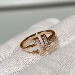 2023 nuevo anillo de diseñador anillo de lujo con diamantes anillos de moda para mujeres joyería clásica chapado en oro de 18 quilates boda rosa regalos de vacaciones