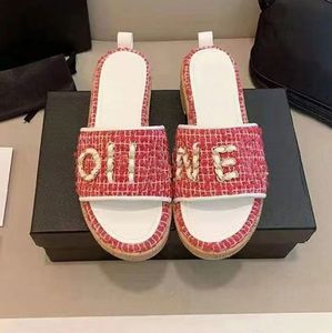 2023 NIEUWE Designer slide Vrouwen schoenen Mode Strand Platte schoenen Tweed Stro Geweven Slides Sandalen Slip On Wedge Mule Merk Casual Schoenen Platform Ketting Rubber