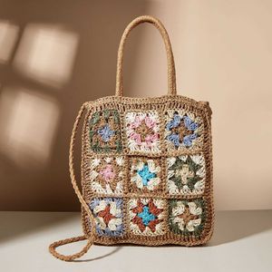 2023 Nouvelle mode et créatif multicolore fleur épissage tissé sac d'herbe sac à main à une épaule à carreaux Forest Resort 240315