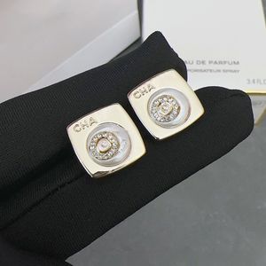 2023 nieuwe mode blok designer stud oorbellen voor vrouwen clear elegante mooie charme letters luxe diamant OL oorbel oorbellen oorbellen sieraden