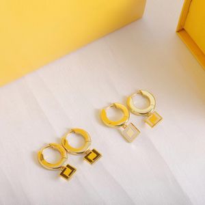 2023 Nieuwe Mode Charme Oorbellen 18K Gouden Designer Hanger Oorbel Voor Vrouwen Party Verjaardagscadeau Engagement Sieraden Hoge Kwaliteit met Doos