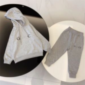 Sweat-shirt à capuche en coton pour enfants, nouvelle mode, pour garçons et filles, vêtements de famille à manches longues, hiver, B41, 2023