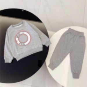 2023 New Fashion Children's Sweatshirt Boys Girls Pullover Sweat à sweat Coton Coton Hiver Long Manches Familles B53