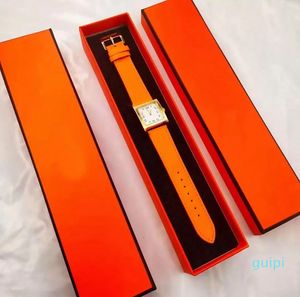 2023 Nieuwe modeontwerper Womens Kijk Orange Quartz Movement Hoge kwaliteit Leather Women Pols Horloges Montre de Luxe met sinaasappels Box