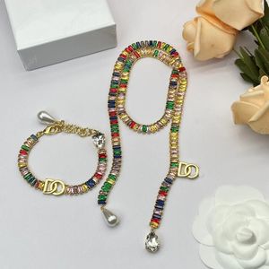 2023 nouveaux ensembles de bijoux de mode colliers en cristal coloré bracelets de créateurs de luxe pour les femmes amoureux cadeau