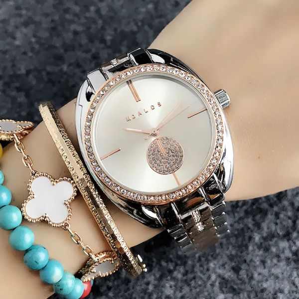 2023 Nouvelle mode Marque de luxe Montres femmes Fille Cristal Style Métal Acier Bande Quartz Avec Logo Montre Vente Chaude Livraison Gratuite En Gros Montre