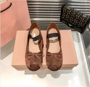 2023 nouveau créateur de mode de luxe Chaussures habillées Femmes Chaussures de ballet roses Chaussures à nœud pour femmes Chaussures plates en satin français Chaussures plates Mary Jane Rose Rouge Taille Eur 34-40