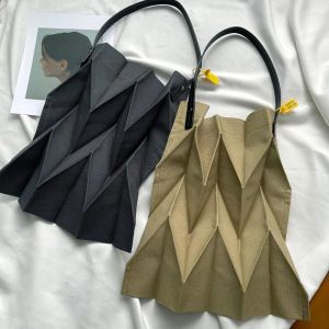 2023 nouvelle mode sacs à bandoulière plissé authentique géométrique sonnerie Design Unique couleur unie sac à provisions sac à main pour femme cordon