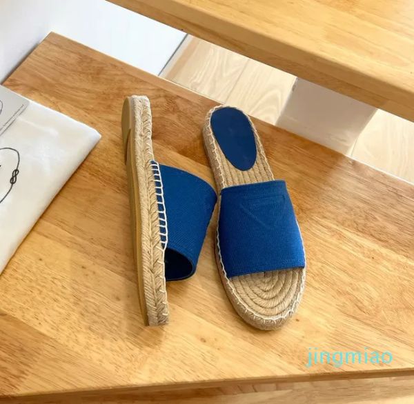 2023 nueva moda Zapatillas Mule Slides Sandalias flattie tacones planos diseñadores de lujo de las mujeres Moda casual Zapatos de playa calzado de fábrica