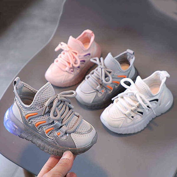 2023 Nouvelle mode Baskets Kid LED Baskets pour tout-petits Lumières clignotantes Enfants Chaussures lumineuses Garçons Filles Sport Chaussures de course G220527