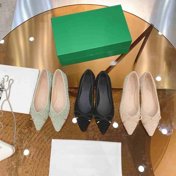 2023 zapatos clásicos de tacón bajo para mujer de nueva moda con suela de cuero tejida pequeña duradera y antideslizante