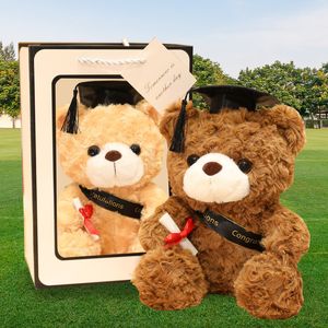 2023 Cadeaux de la nouvelle saison de remise des diplômes Ours en peluche avec chapeau de célibataire Poupées en peluche Scholar Teddy Ours de félicitations avec sac cadeau 6 couleurs en gros