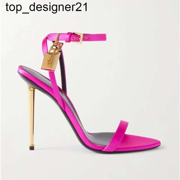 2023 Nouvelles sandales à talons hauts chaussures femmes de luxe designer doré décorer dames chaussures habillées en cuir véritable 10,5 cm métal femmes sexy bande de mode sandale talons hauts