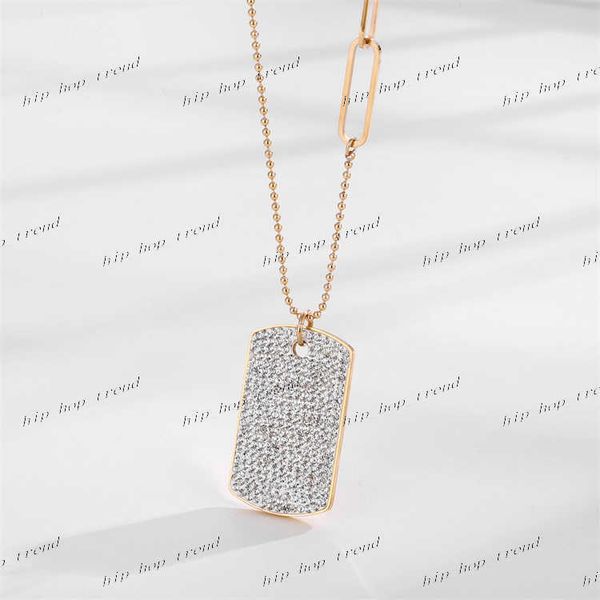 2023 New Hip Hop Jewelry MICCO PAVE CZ Collier de diamant complet Tags Collier pendentif personnalisé