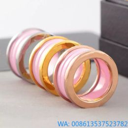 2023 Nieuwe Hot Sieraden luxe paar ring designer ontwerp roestvrij staal roze keramische ringen mannen en vrouwen valentijnsdag titanium stalen sieraden gift Dropshipping