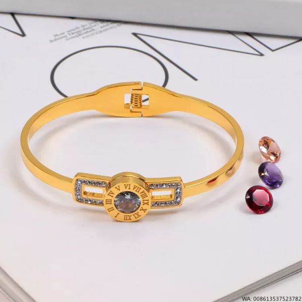 2023 Nuovo caldo braccialetto di lusso femminile intarsiato diamante colorato in acciaio inossidabile coppia braccialetti d'oro da uomo moda 18 carati numeri romani dorati gioielli festa regalo di nozze