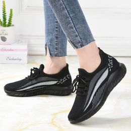 2023 nuovi uomini caldi scarpe da donna sneakers Bianco Nero Puurple mens casual Jogging Walking Taglia 36-41