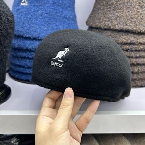 2023 nieuwe KANGOL geborduurde wollen heren- en dameshoed van hoge kwaliteit, veelkleurige grote hoofdomtrek schildershoed Amerikaanse stijl