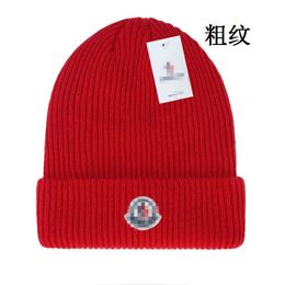 2023 Nouveau chapeau tricoté lettre chapeau populaire chaud coupe-vent élastique multicolore haute qualité calotte personnalité style de rue unisexe