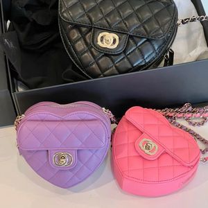 2023 nuevos bolsos de cuero tipo corazón bolsos de viaje para cámara bolsos de hombro para mujer para hombre bolso de mano de playa Totes Hobo lujos carteras de diseñador moda cosmética gimnasio bolso de embrague cuerpo cruzado