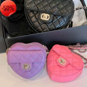 2023 nieuwe lederen harttype tassen camera reizen schouder dames heren strand handtas bakken hobo luxe designer portemonnees mode cosmetische sportschool clutch cross body61