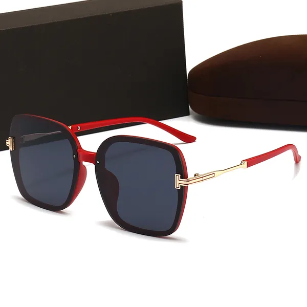 2023 New Lens Eyeglass Men Classic Brand Femmes Lunettes de soleil Luxury Designer Pilot Pilot Sun Verres UV Protection Spectacles