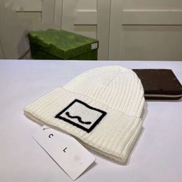 2023 Nuevos gorros de lujo Diseñador de invierno Gorro de invierno Sombrero de invierno Hombres y mujeres Letras Diseño Punto Chenels Sombreros Caída Gorro de lana La más alta calidad de diseñador en todo