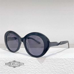 2023 Neue Luxus-Designer-Sonnenbrille B Modischer runder Rahmen für Damen INS Network Red Die gleiche Sonnenbrille mit gedrehtem Bein BB0208