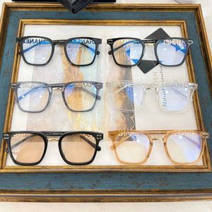 2023 Nuevas gafas de sol de diseñador de lujo Mismo estilo Myopia Anti Blue Light 0749 Black Plain Face Slim Men and Literary Glasses Frame Women