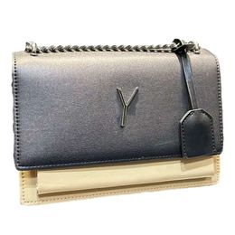 2023 novo designer de luxo feminino pequeno quadrado saco carta flip saco clássico couro moda casual handheld crossbody saco