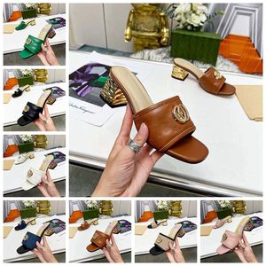 2023 Nieuwe Luxe Vrouwen Hoge Hak Slippers Designer Leer Mode Sexy Geborduurde Zomer Chunky Hak Sandalen 6.5Cm Met doos Merk Schoenen