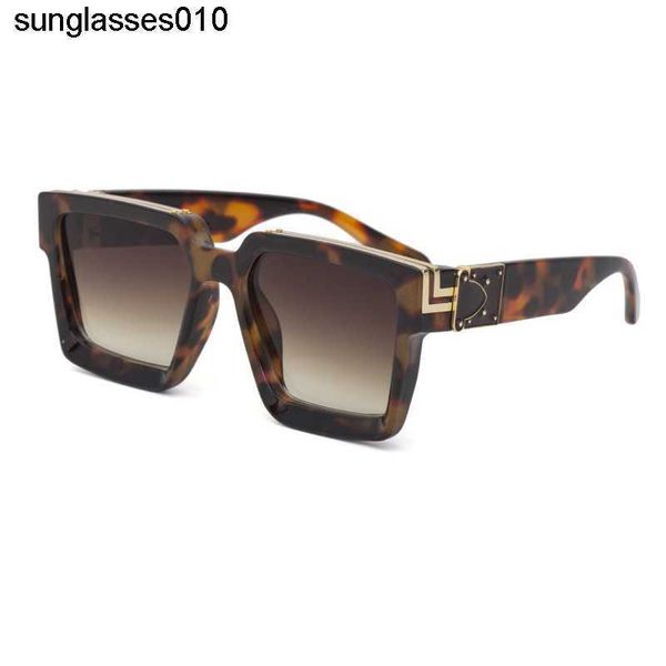 2023 Nouvelles lunettes de soleil Lvjia pour hommes Street Shooting Network Red Square Lunettes de soleil Achetez une paire de lunettes de soleil et envoyez-en deux