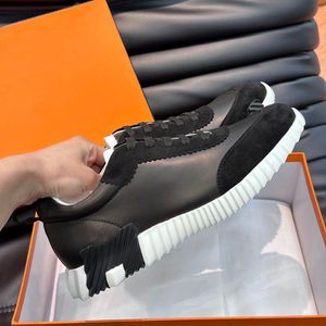 2023 Nouveaux hommes Chaussures de course Meilleure qualité Casual Mode Chaussures de sport pour hommes Marque de luxe Designer Athlétique Marche Baskets mkiji0000002