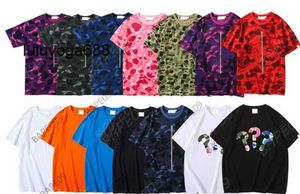 2023 nuevas camisetas para hombre diseñadores verano suelta tiburón impreso camisetas camuflaje manga corta marca de moda camiseta Casual para hombres y mujeres