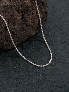 2023 Nieuwe minimalistische ketting uit Europa en Amerika, met een slangvormig ontwerp voor vrouwelijke niche. S925 sterling zilveren ketting