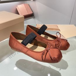 Nouvelles chaussures de ballerine élastiques Jane pour femmes arc en satin chaussures plats confortables dames et filles fêtes de vacances chaussures décontractées