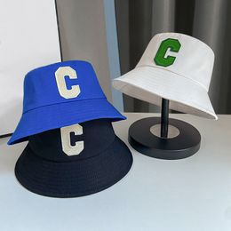 2023 Nieuwe modelontwerper Bucket Hats luxe letters honkbal cap mode mannen vrouwen grote rand hoeden universitair sunhats verstelbare caps letters borduurwerk snapbacks fedora