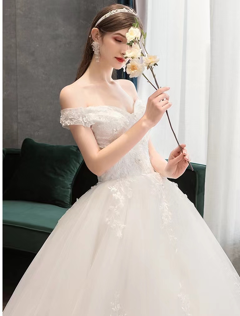 2023 new pattern long sleeves eads sequins and pearls handmade wedding gown super elegant and luxury strapless dress