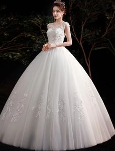 2023 nieuw patroon mouwen eads pailletten en parels handgemaakte trouwjurk super elegante en luxe strapless jurk
