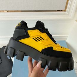 2023 NIEUWE PRODUCT STAR Show Verhooging Robot Dad schoenen met gigantische tandenzol Ademende sporttrend Casual schoenen