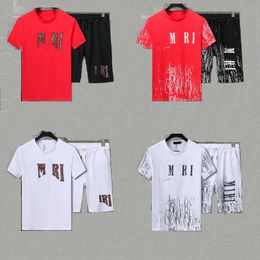 2024 Nuevo diseñador de calidad Trajes para hombre Conjuntos Jogger Sudaderas Deportes Trajes para correr Hombre Chándales Conjunto de dos piezas Camiseta Verano Impreso Pantalones cortos de manga corta