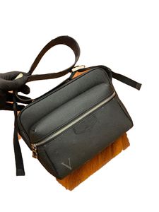 2023 nieuwe retro vrijetijdsbesteding mannen en vrouwen een schoudertas trend mat lederen schooltas tas persoonlijkheid mode draagbare schooltas